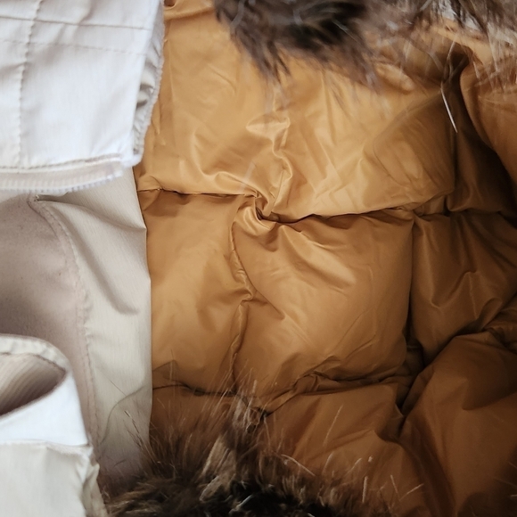 PRANA FAUX FUR LINED PUFFER VEST - Picture 13 of 14